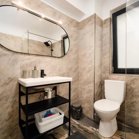 Holiday Deluxe Mamaia Nord La 5 Minute De Plaja Apartamento Năvodari