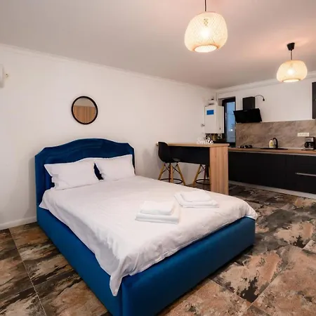 Holiday Deluxe Mamaia Nord La 5 Minute De Plaja Apartamento *