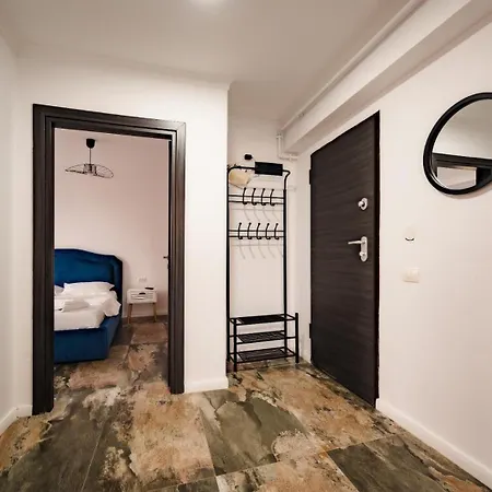 Holiday Deluxe Mamaia Nord La 5 Minute De Plaja Apartamento Năvodari
